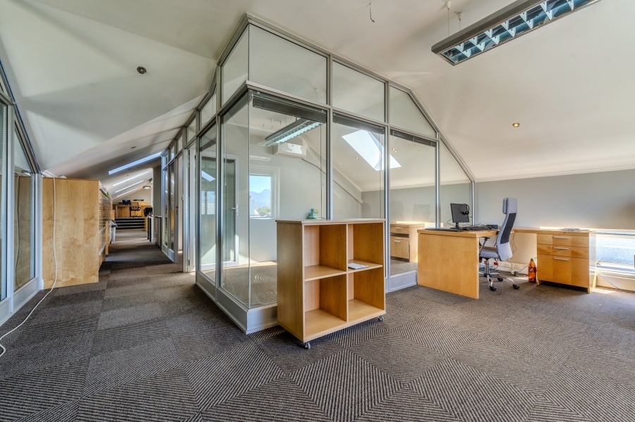 To Let commercial Property for Rent in Lemoenkloof Western Cape